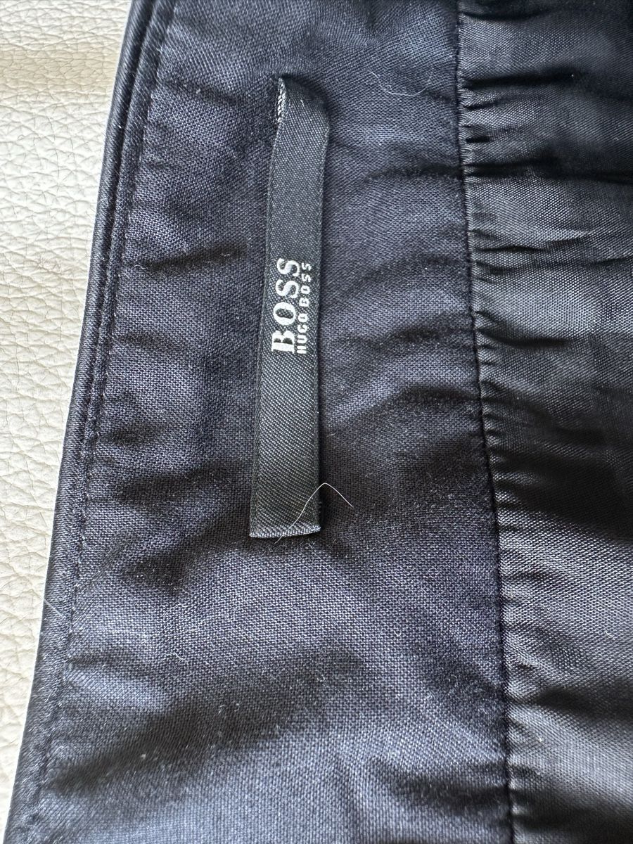 Hugo Boss Gonne: Boss Rock, neu mit Tüllstoff – Nuovo e nell'imballaggio originale da Hombrechtikon venduto da Herbstsonne 4