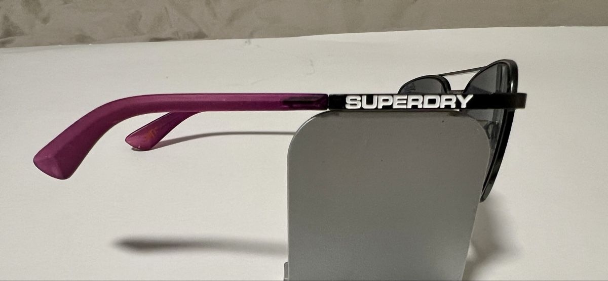 Superdry Occhiali & Lenti: Coole Superdry Sonnenbrille, mit Etui – Usato da Winterthur venduto da Fubar34 1