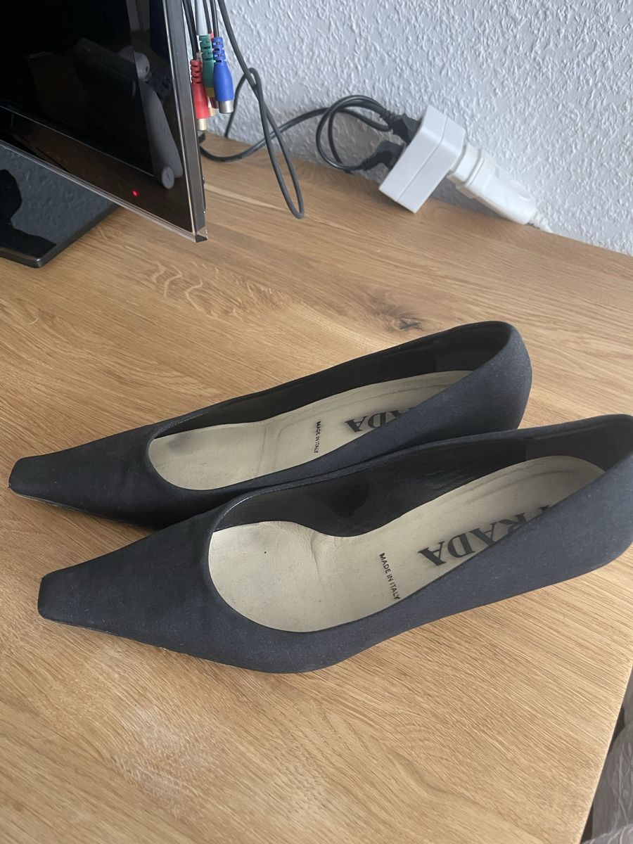 Prada Scarpe da donna: Elegante Prada Schuhe, schwarz, Grösse 35.5 – Usato da Horgen venduto da sel_qc25 1