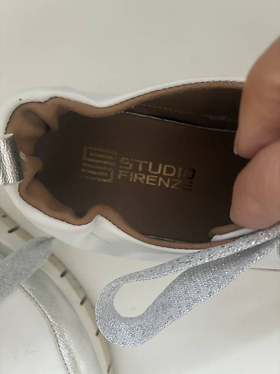 Scarpe da donna: Baskets basses **Studio Firenze** – Usato da Riaz venduto da ani_d8fx 3