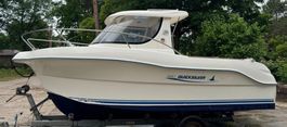 Motorboot Quicksilver 580 Pilothouse Honda 80 PS / Trailer