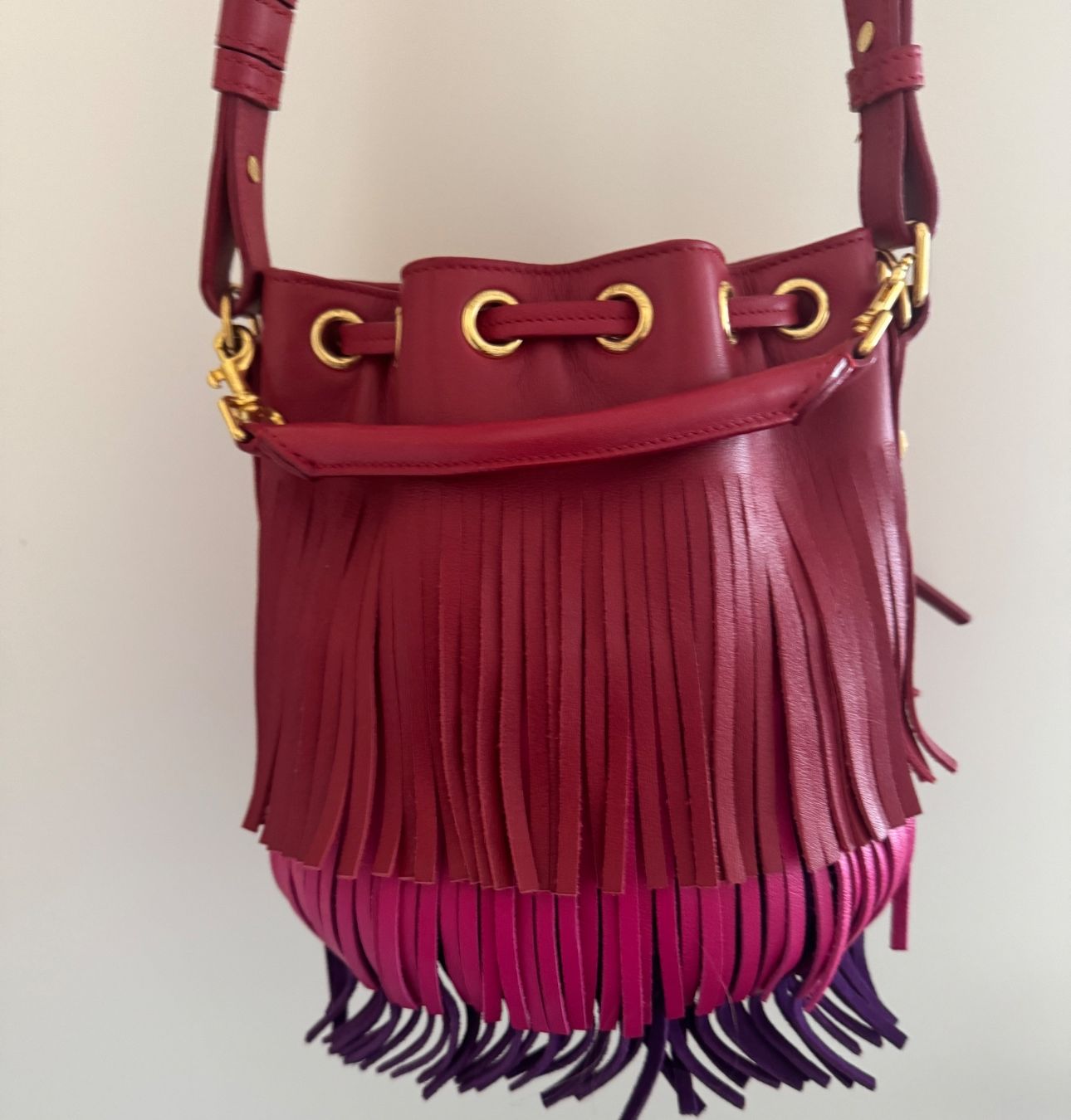 Saint Laurent Taschen für Damen: Saint Laurent Ledertasche mit Fransen – Gebraucht aus Horgen von Auction-Kings 4