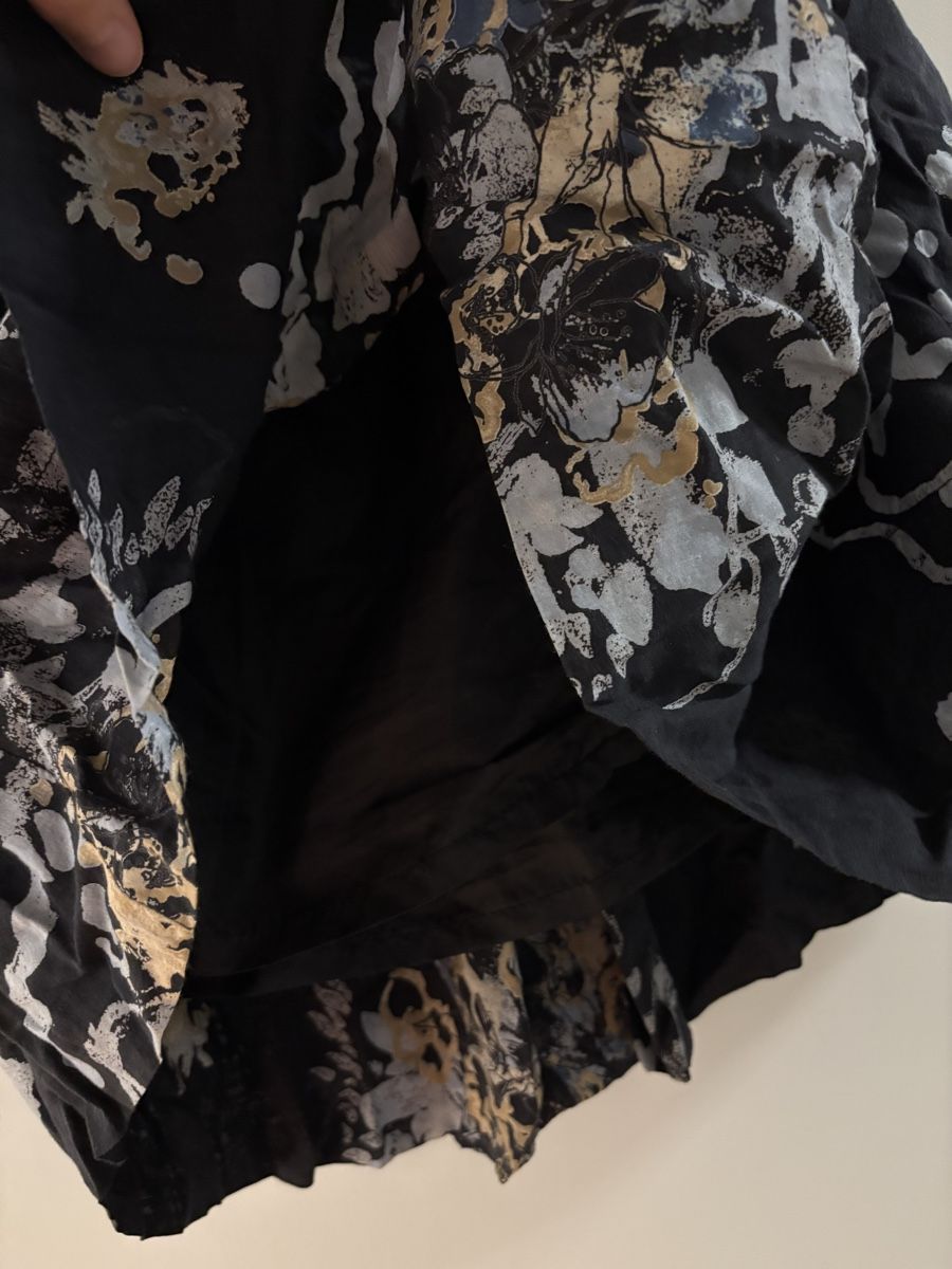 H&M Gonne: Rock mit floralem Muster – Usato da Luzern venduto da aloevira 3