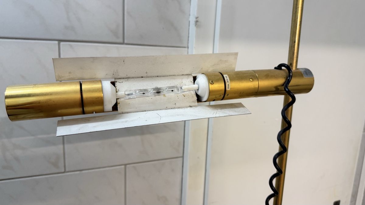 Baltensweiler Lampade: Baltensweiler Halo Stehlampe – Difettoso da Zürich venduto da Wartesaal 2