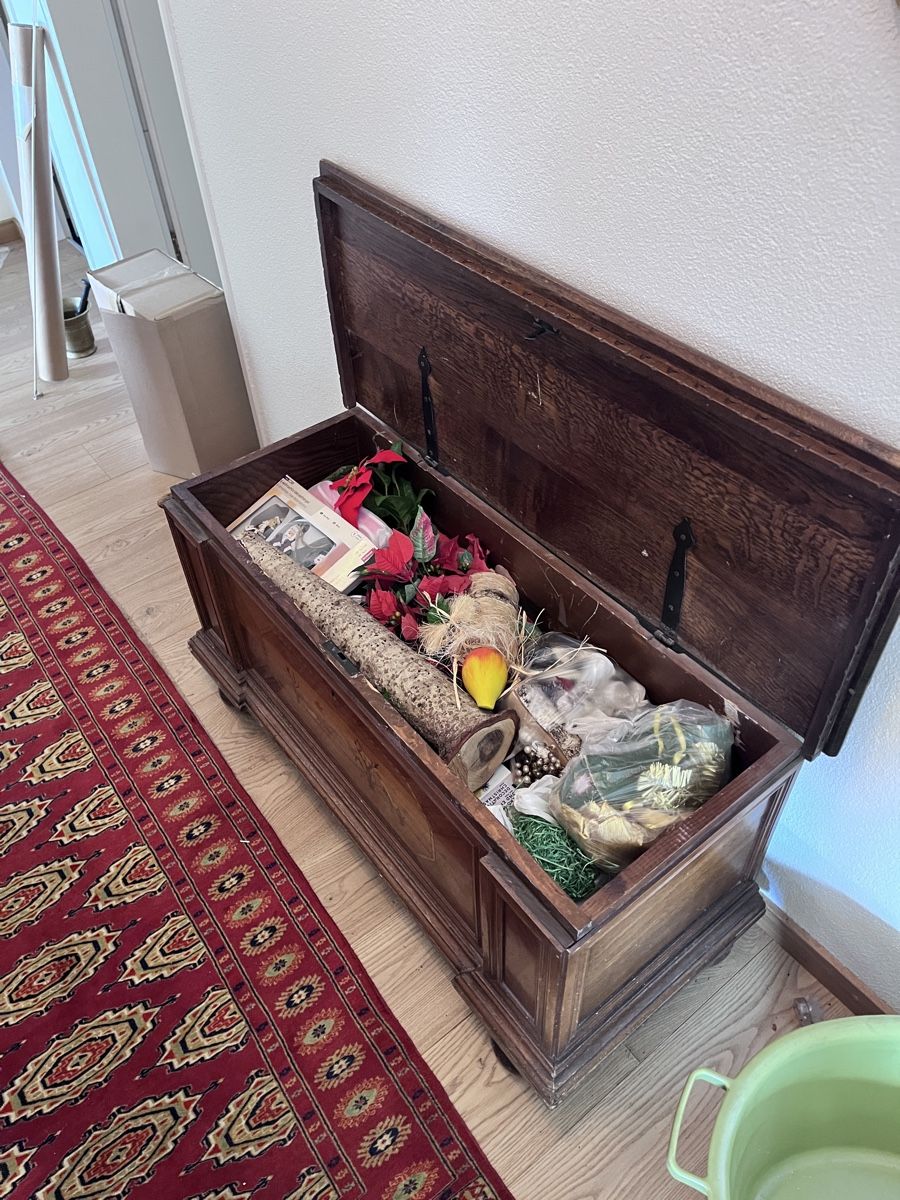 Cassapanche: Holztruhe mit Intarsien – Usato da Kerns venduto da Sarah_Durrer 1