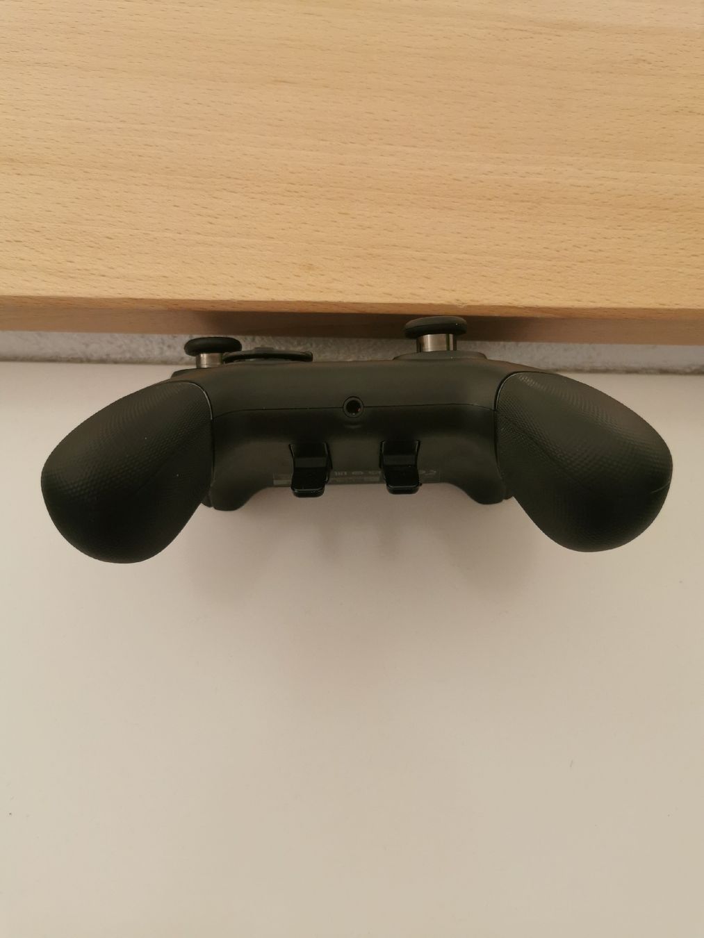 Razer Manettes: Manette Wolverine V2 Chroma – D'occasion à seigneux par Boyo12 4