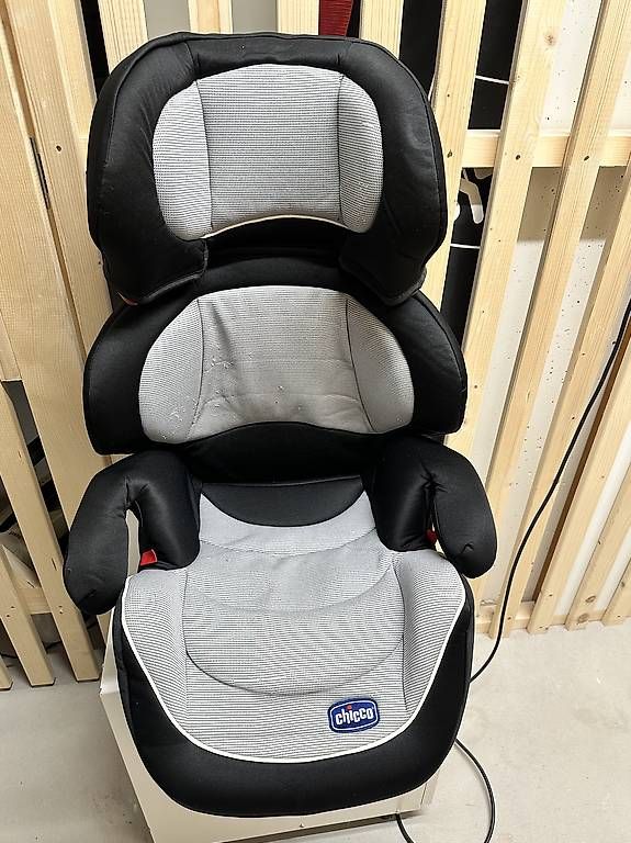 Chicco Auto-Kindersitze: Chicco Kinderautositz / Kindersitz  guter Zustand – Gebraucht aus Kaiseraugst von RicNova