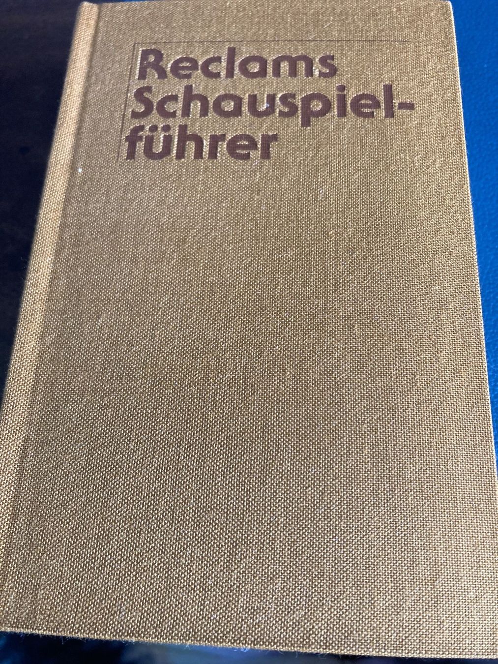 Libri: Reclam Schauspielführer – Usato da Zürich venduto da Ralfli