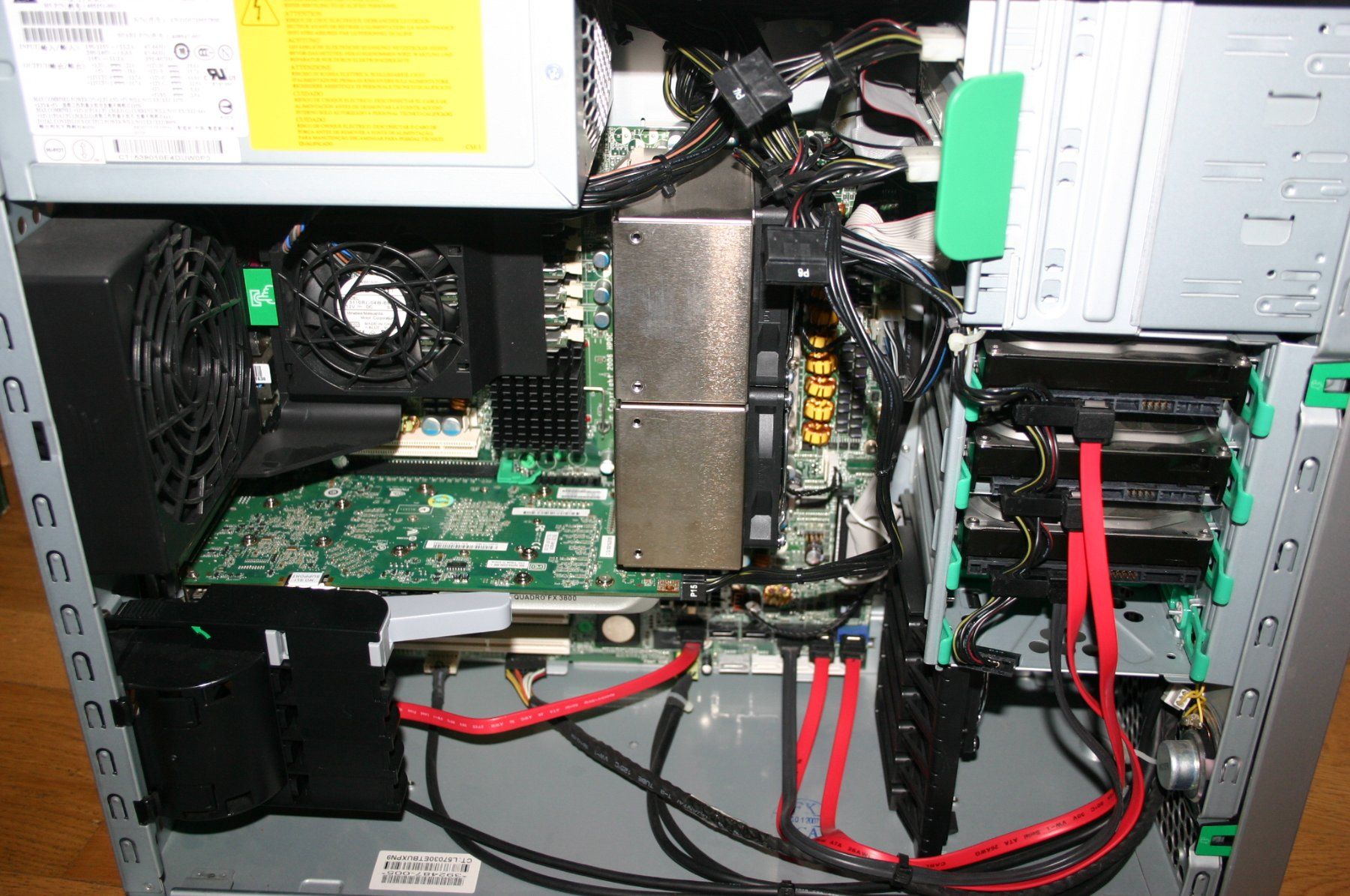 Hewlett Packard PC: HP XW8400 Server-PC mit 2 Prozessoren, Win7, 10 oder Win11 – Usato da Stettlen venduto da Bigjm 2