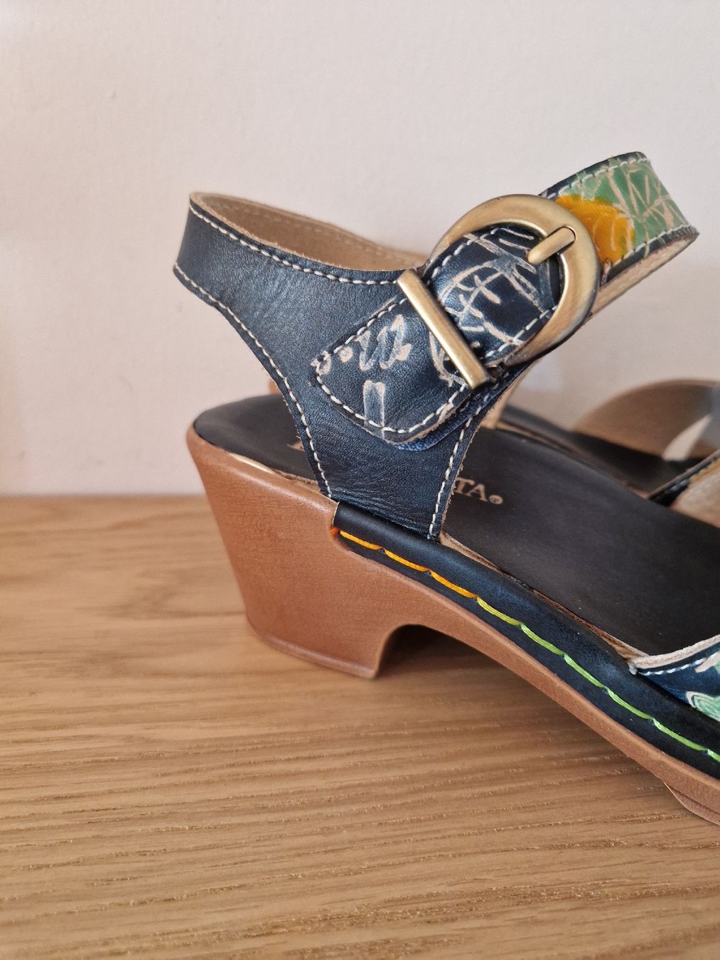 Damenschuhe: Laura Vita Sandalen 37 – Gebraucht aus Lichtensteig von Cocabana_16 1