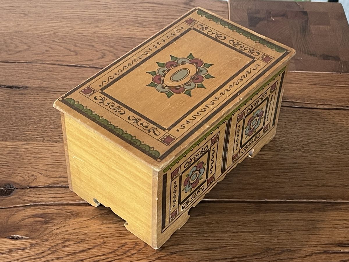 Barattoli: Antike Schatulle aus Holz - Kambly Emmental – Usato da Zuerich venduto da Dorsi 1