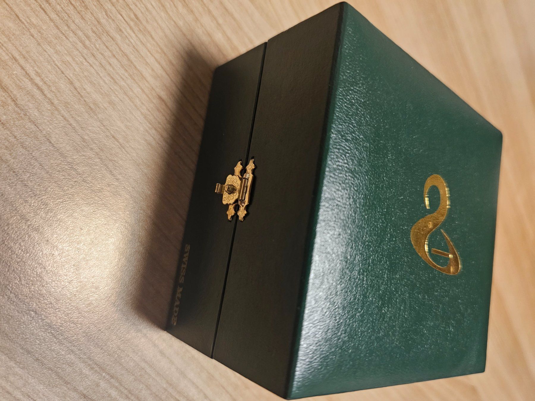 Orologi da terra & Orologi da parete: Tisch Uhr Swiss Made – Nuovo e nell'imballaggio originale da Luzern venduto da bagija 5