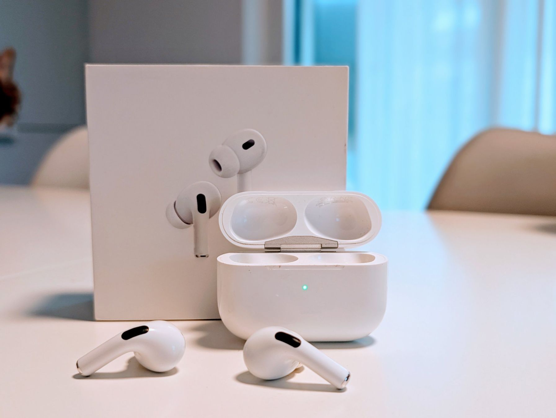 Apple Cuffie: Apple AirPods Pro 2nd Gen – Usato da Zürich venduto da bobighorus