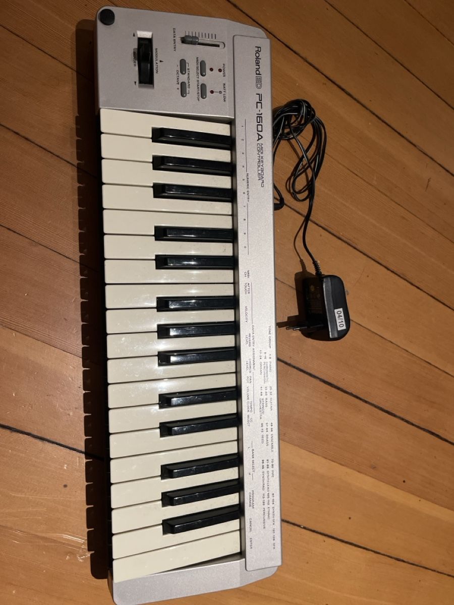 Roland Instruments de musique: MIDI Keyboard Roland PC-160A – D'occasion à Kriens par linbin99