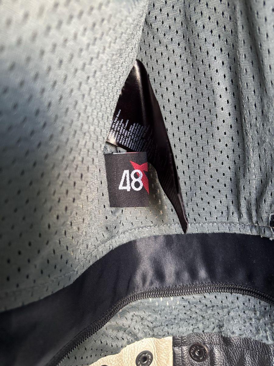 Dainese Jacken: Dainese Motorrad Jacke, Leder, Grösse 48 – Gebraucht aus Dübendorf von mba_5yvw 2