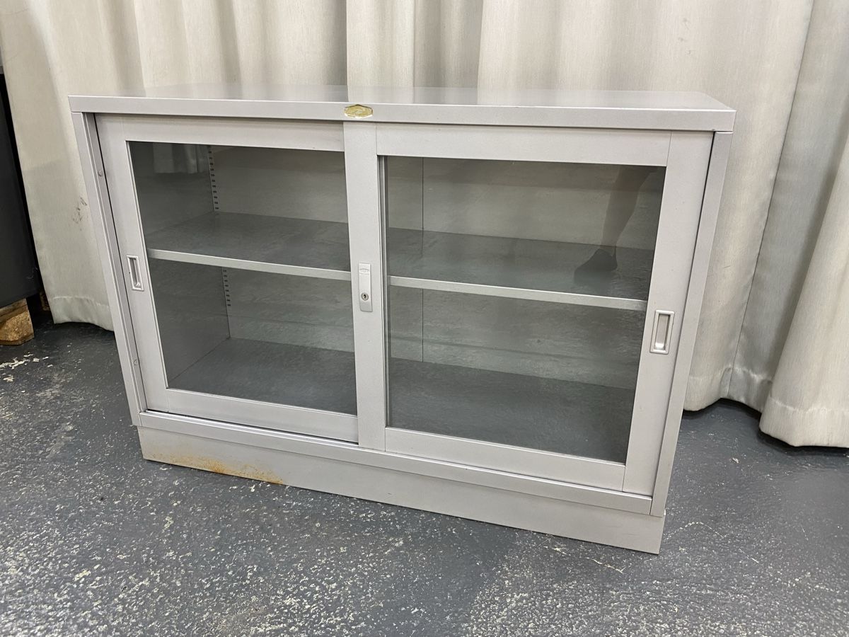 Vitrinen: Glasvitrine  – Gebraucht aus Hägglingen von Karin0802