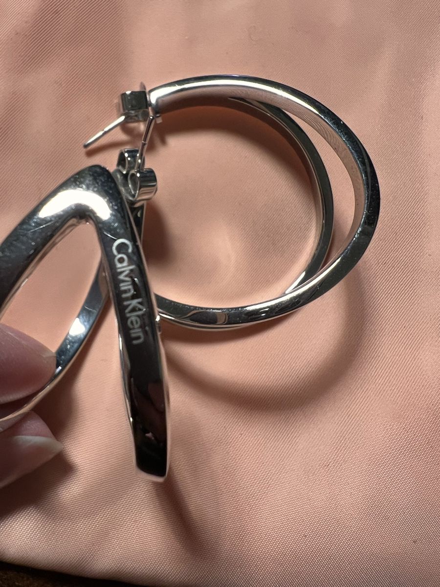 Calvin Klein Orecchini pendenti & Orecchini a lobo: CALVIN KLEIN Ohrringe Kreolen silbern – Usato da Zürich venduto da car_x52z 1