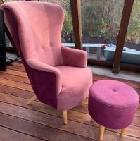 Antiker Sessel mit Fusshocker Pink