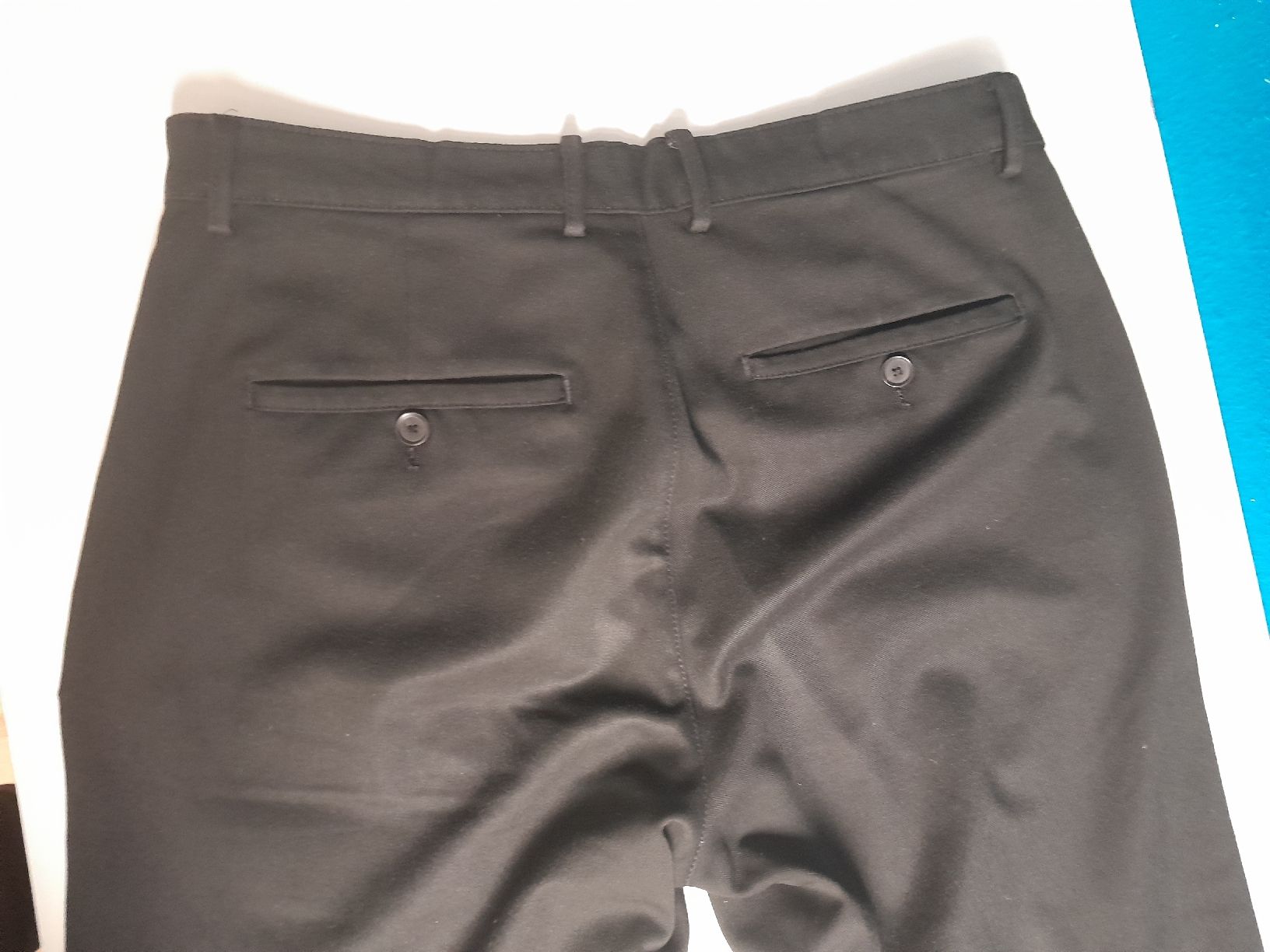 Zara Pantaloni: pantalon zara taille 40 – Usato da Genève venduto da ang_fd8z 2