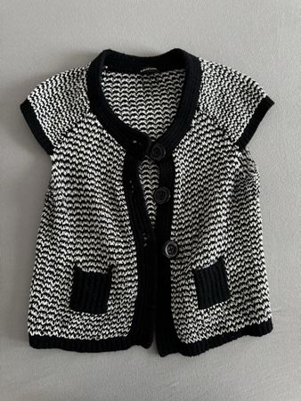 BLACK AND WHITE CARDIGAN✨