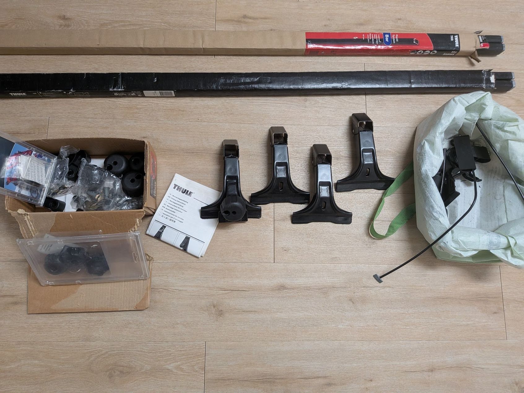 Thule Barres de toit: Thule Dachträger, Einzelteile – D'occasion à Steinmaur par Ewi7 1