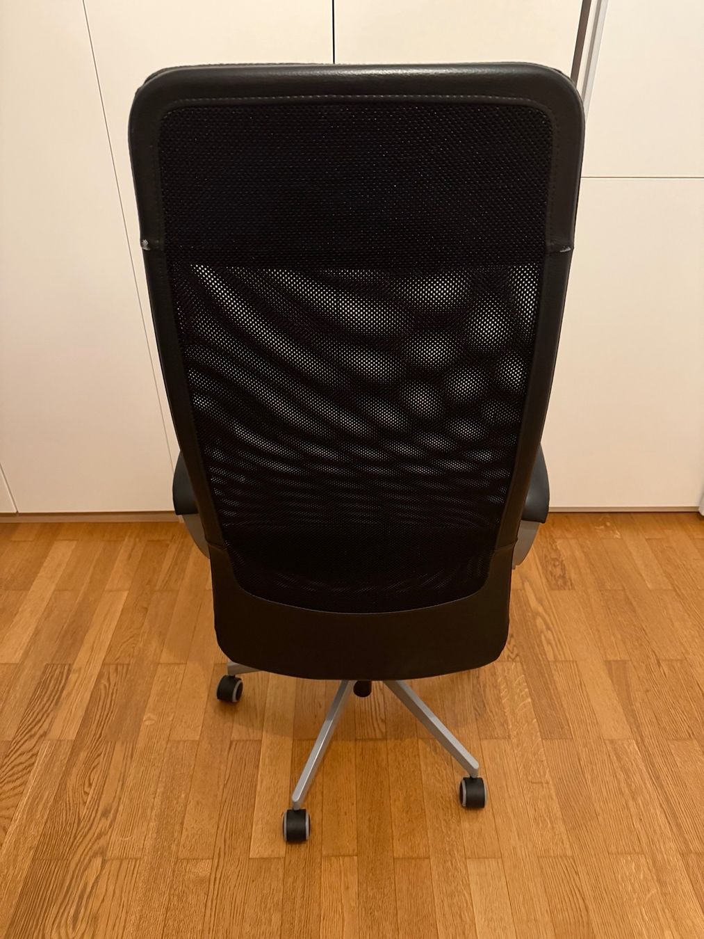 Ikea Sedie: 1 IKEA Bürostühl schwarz – Usato da Baden venduto da ant_f6rl 1