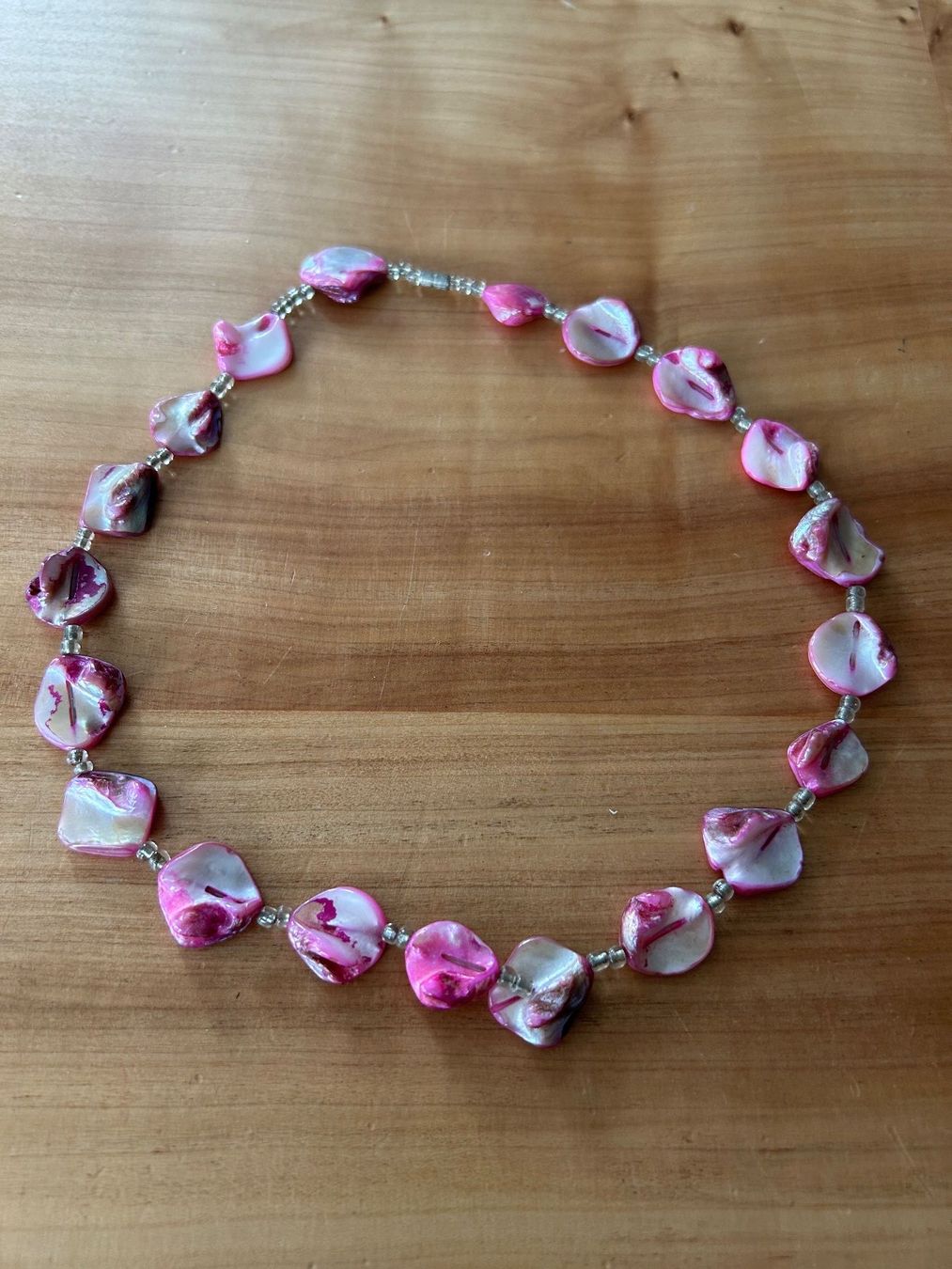 Ketten: Halskette Muscheln pink – Gebraucht aus Kaltbrunn von lagone1