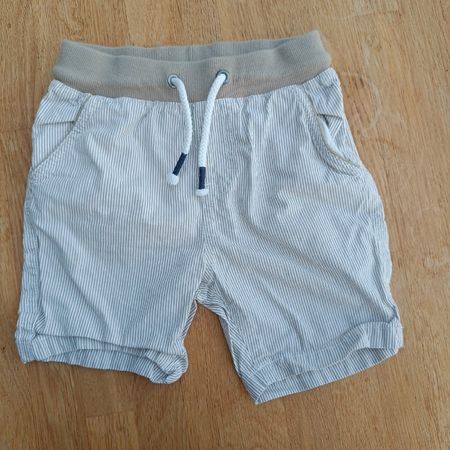 Shorts Grösse 92