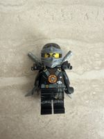 Lego Ninjago Figur Cole schwarz mit Zubehör gebraucht