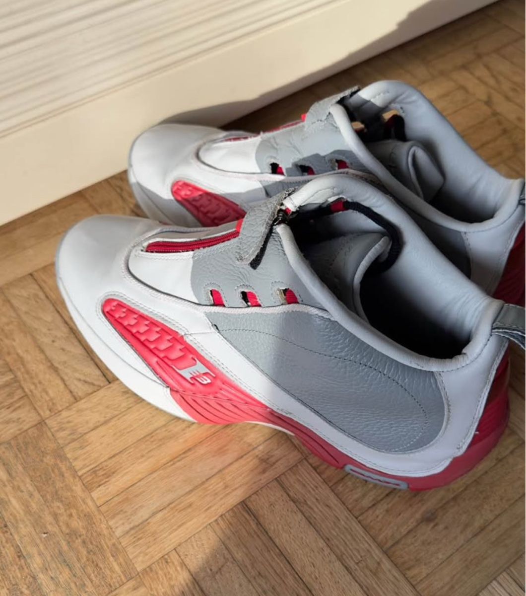 Reebok Scarpe da uomo: Reebok Answer IV Sneaker, Grösse 44 – Usato da Heerbrugg venduto da D.O.B. 1