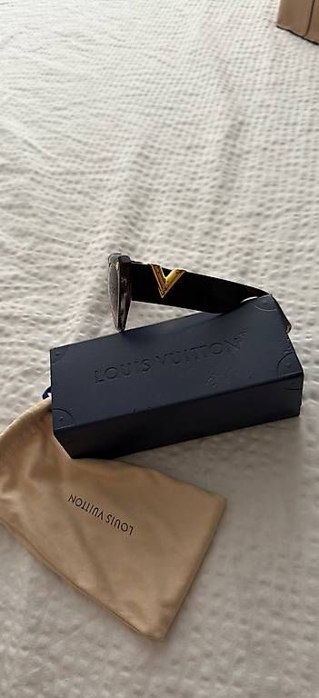 Brillen & Gläser: Louis Vuitton Sonnenbrille – Gebraucht aus Uzwil von FatimeS 1