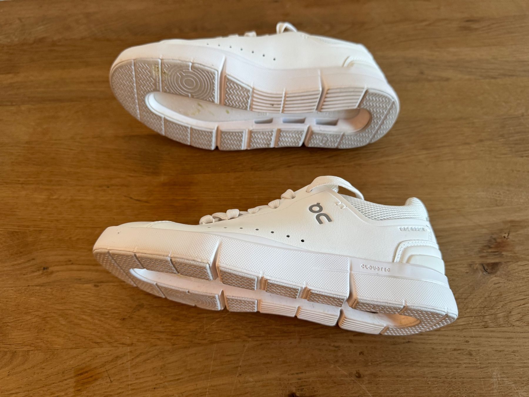 Scarpe da uomo: ON The Roger Advantage Herren Sneaker Gr 36.5 – Nuovo (secondo la descrizione) da frauenfeld venduto da tia01 4