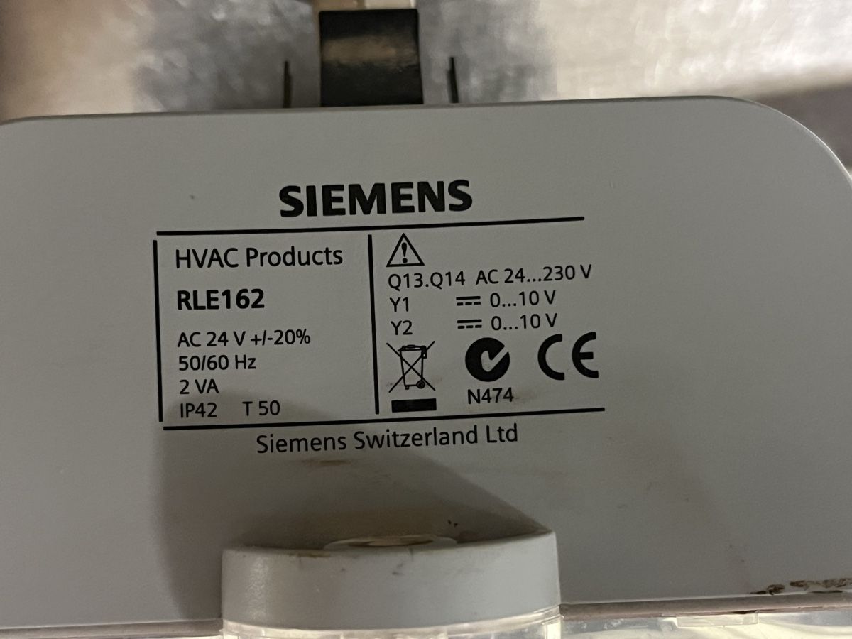 Siemens Misurare: Siemens RLE162 Temperaturregler – Usato da Rüti ZH venduto da Walti0 3