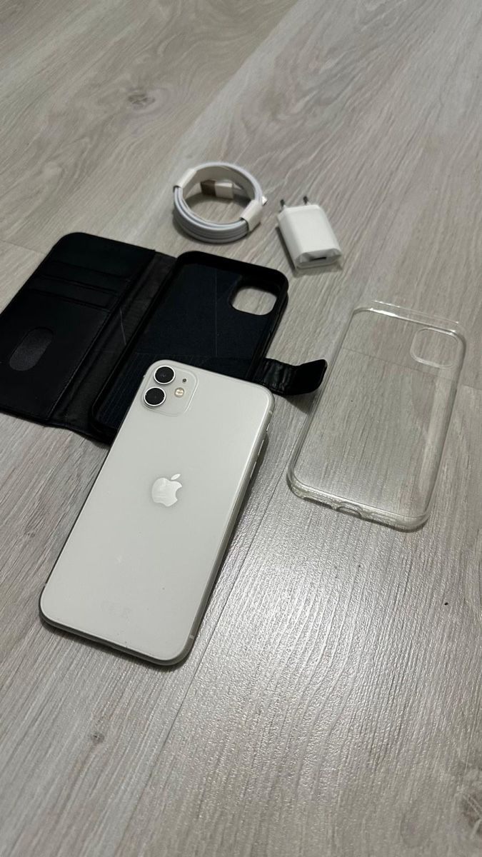 Apple Telefoni cellulari / Smartphones: iPhone 11 128GB – Usato da FRIBOURG venduto da Oliveira94 2