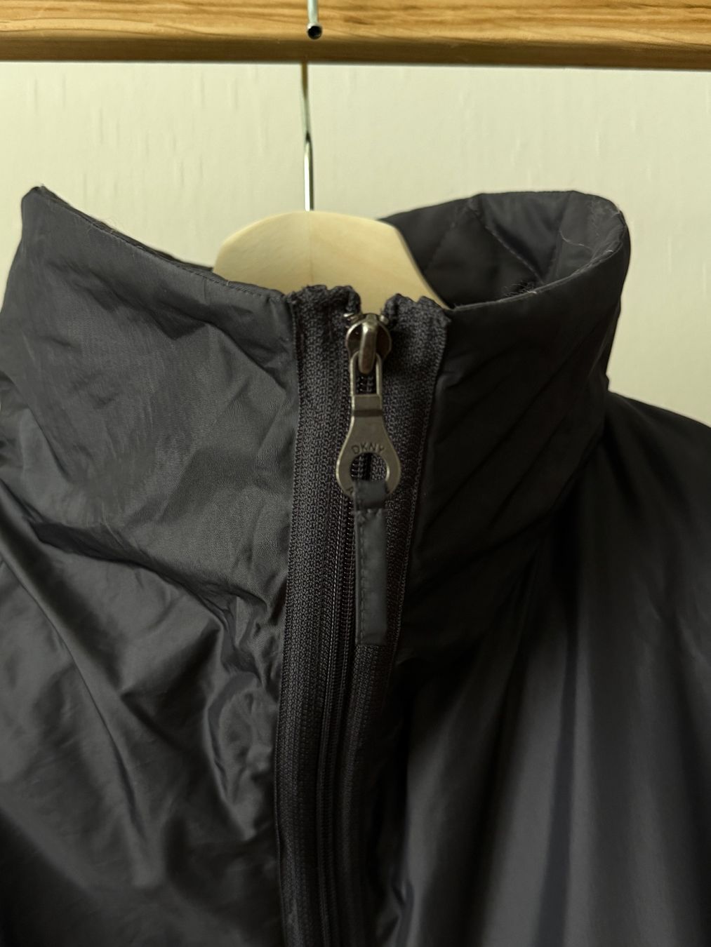 DKNY Jacken: Vintage DKNY Active Übergangsjacke Schwarz - Gr. M – Gebraucht aus Zürich von nt7 3