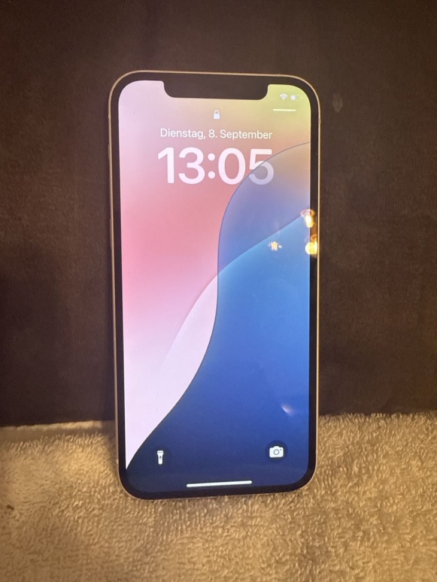 Apple Handys / Smartphones: 📱 iPhone 12 – Weiß – Gebraucht aus Flawil von alexi85 1