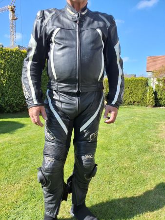 Motorrad Lederkombi IXS, Top Zustand, Schwarz/Weiss Gr.52