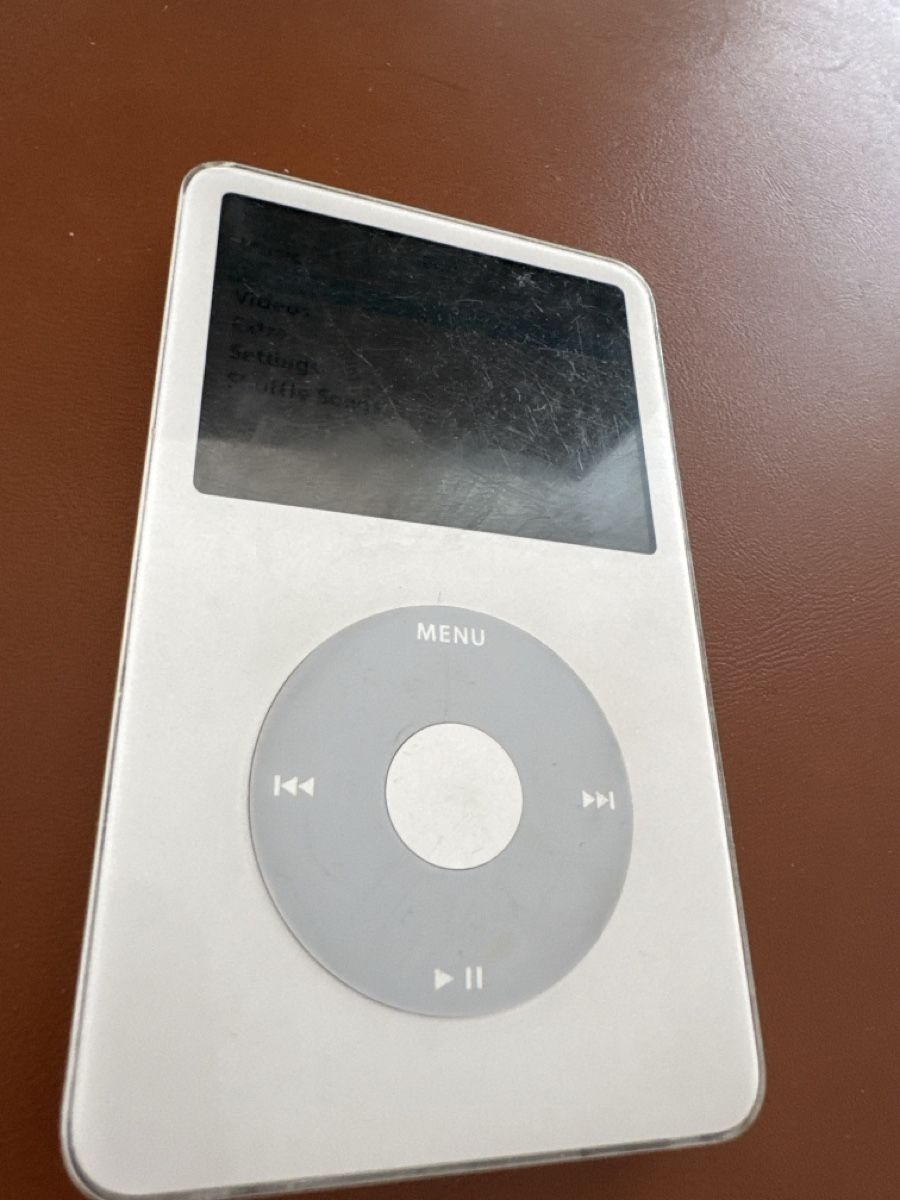 Apple Lettore multimediale portatile: Apple iPod 5th gen 30GB – Difettoso da Zug venduto da chr_9vrb 2
