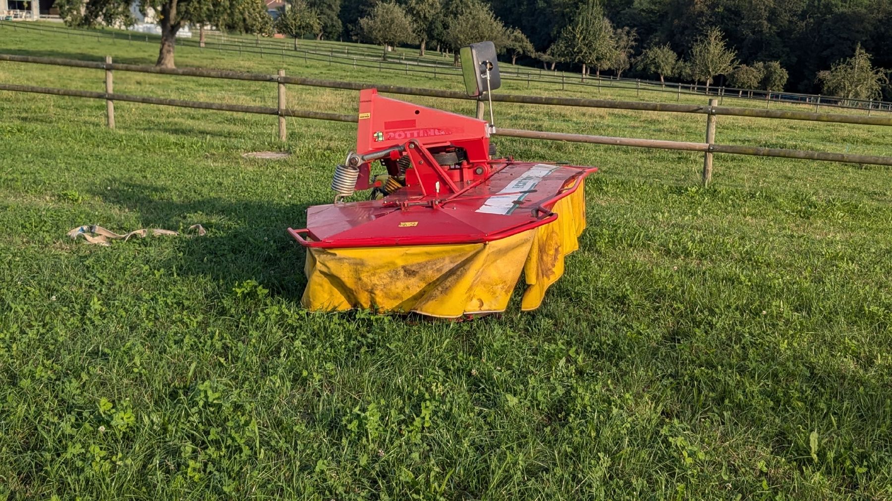 Tutte le macchine: Frontmähwerk Pöttinger cat 310 plus – Usato da Schongau venduto da Disli0 1