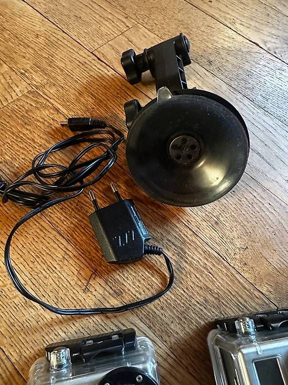 Action Cam: GoPro Hero 2- 2 Stück – D'occasion à Aathal-Seegräben par rom_cg7q 2
