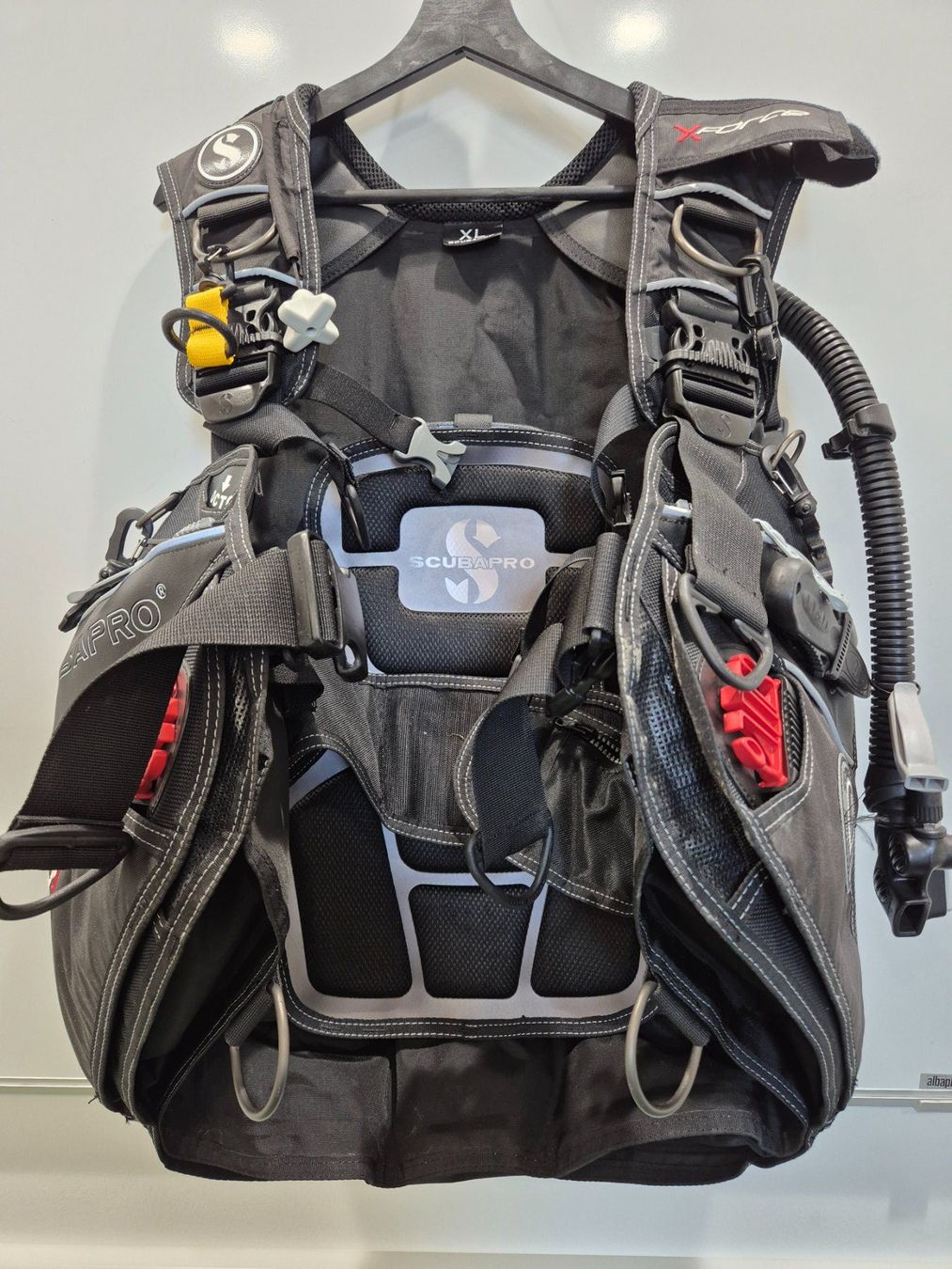 Scubapro Respiratori & Giubbotti: Scubapro Tauchjacket, "X-Force" Gr. XL, Neuwertig – Nuovo (secondo la descrizione) da Malters venduto da Diveman 2