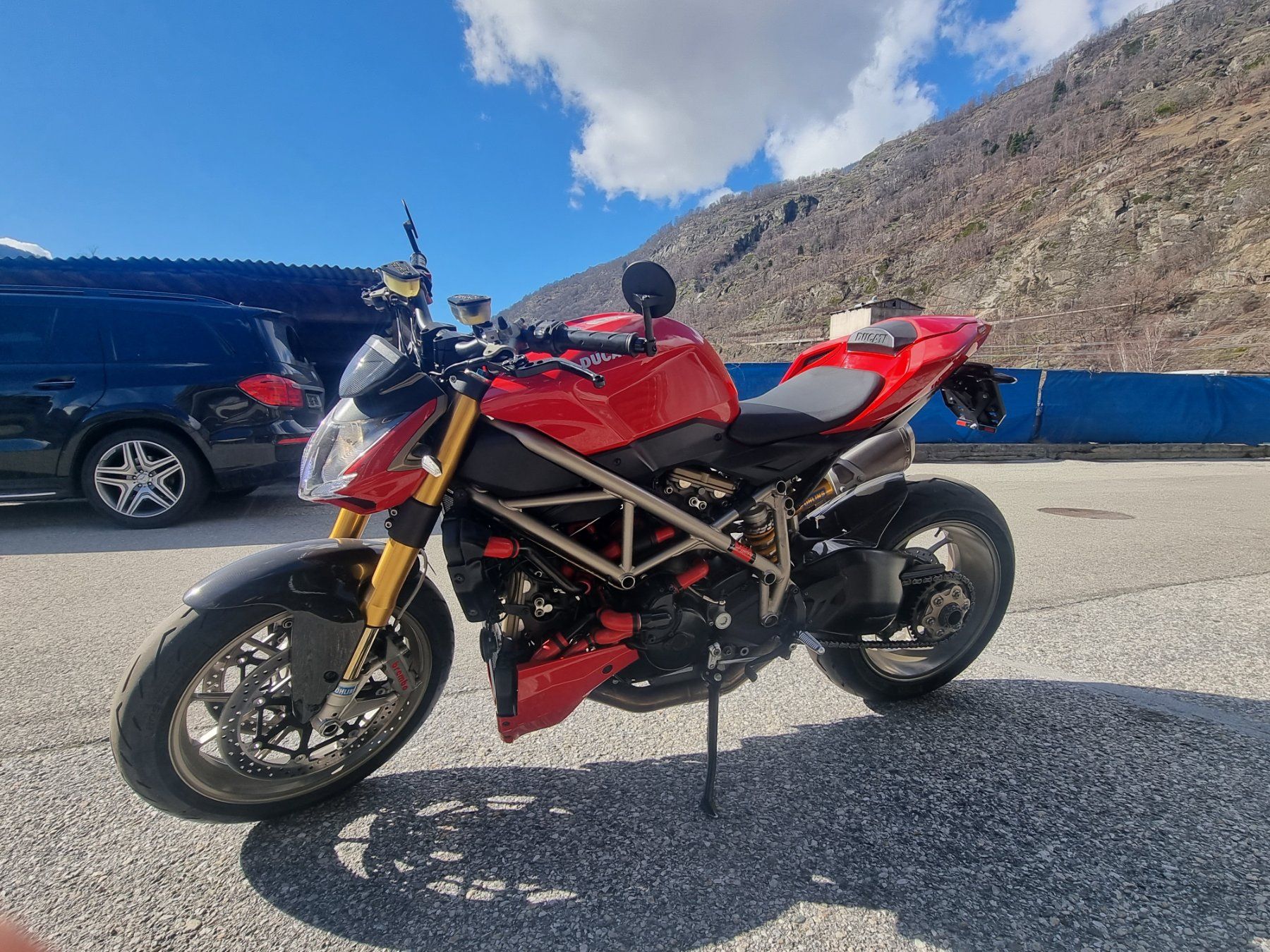 Ducati Strasse: Ducati Streetfighter 1099 S – Gebraucht aus Gamsen von  3