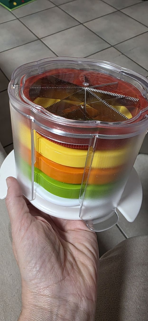Küchengeräte: Coupe-fruits et légumes – Neu (gemäss Beschreibung) aus Corban von Joie-de-vivre 1