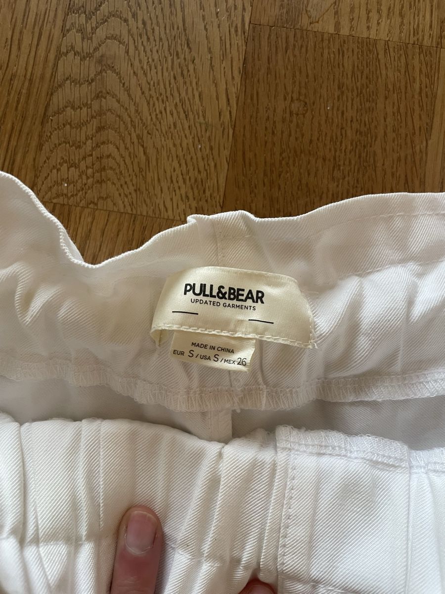 Pull&Bear Pantalons: kurze weisse Hose von Pull&Bear – Neuf (Voir description) à Bottmingen par iri_2dqk 2