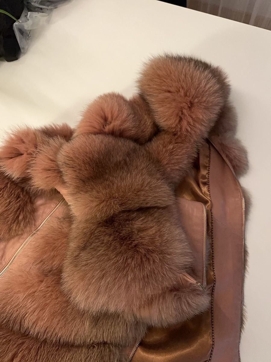 Gilets & Westen: Weste aus echtem Fell – Gebraucht aus Winterthur von Violeta_l 1