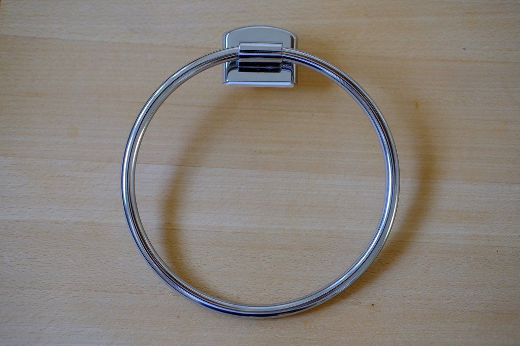 Portasciugamani: Vintage Handtuchhalter / Badetuchring – Usato da Muttenz venduto da Montreal1986