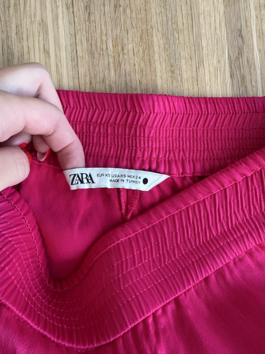 Zara Pantaloni: Zara Pink Trousers - Size S – Nuovo (secondo la descrizione) da Zürich venduto da llor.dell 2