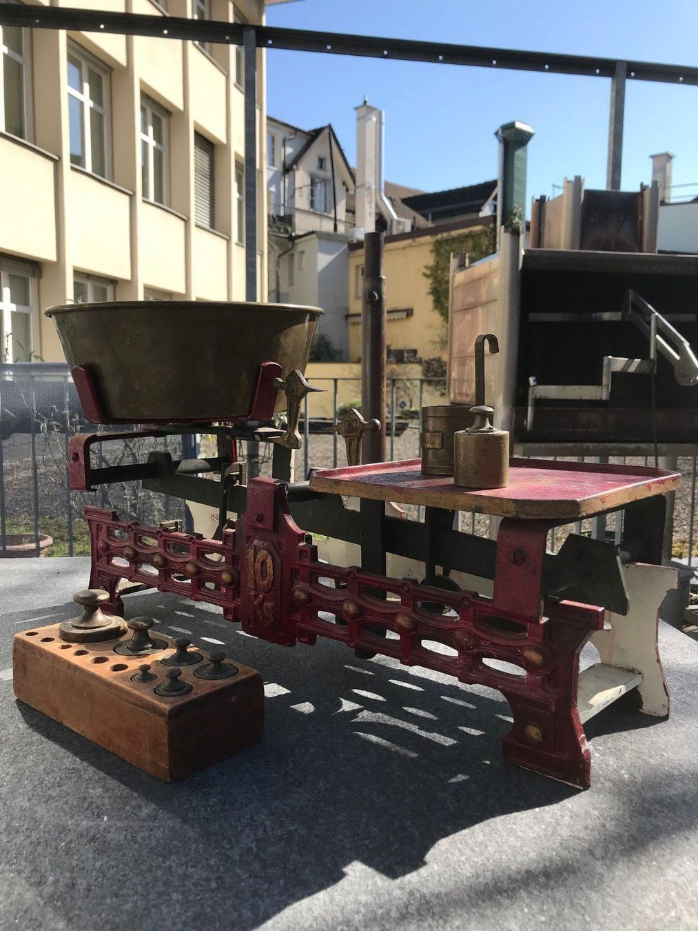 Balances et poids: Antike Waage – D'occasion à St.Gallen par kingsamas 3