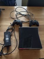 Xbox 360 Slim + 2 Controller + HDMI + viele Games