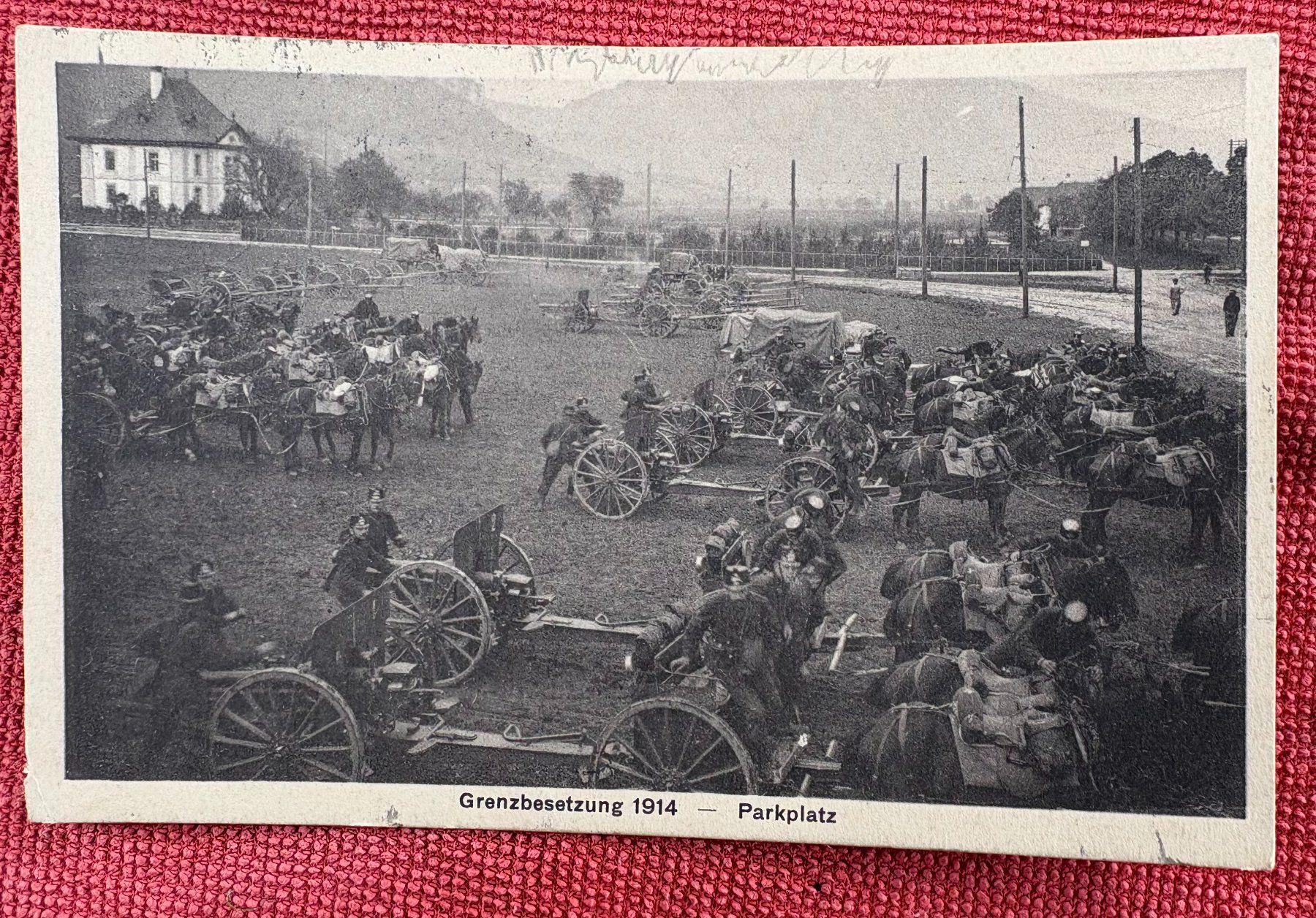 Cartoline postali: ANSICHTSKARTE SCHWEIZER ARMEE ARTILLERIE PARKPLATZ 1914 – Usato da Ostermundigen venduto da crazy-horse-1840